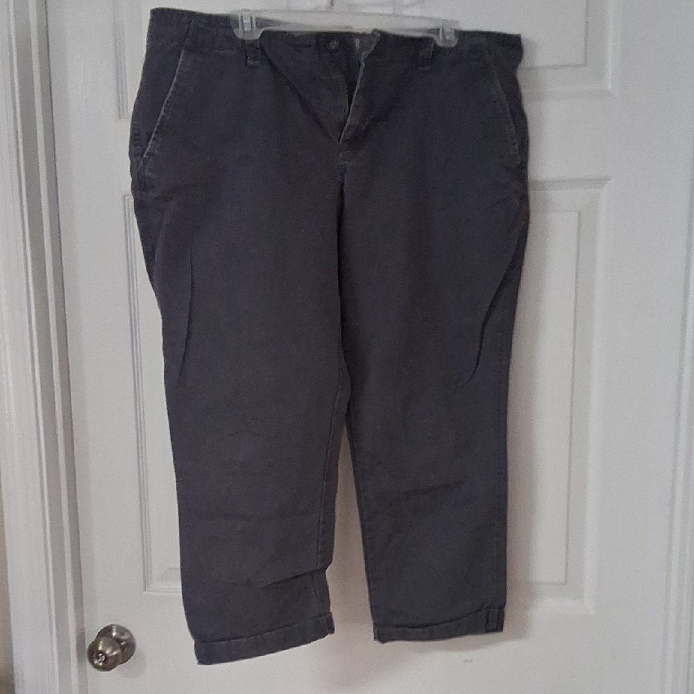 Old Navy Gray Cropped Pants